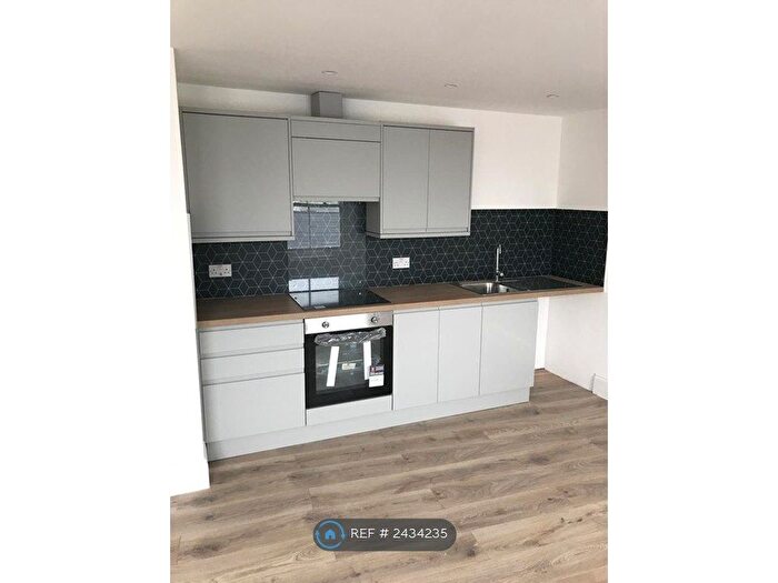 1 Bedroom Flat To Rent In Bay Tree Hill, Liskeard, PL14