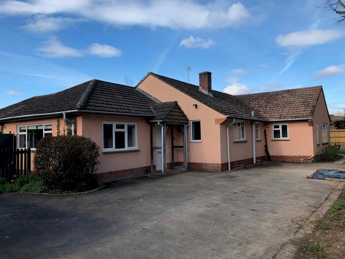 3 Bedroom Bungalow To Rent In Sherfield Road, Bramley, Tadley, RG26