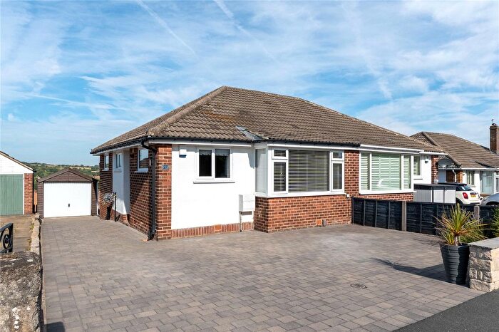 2 Bedroom Bungalow For Sale In Kirkwood Avenue, Cookridge, Leeds, LS16