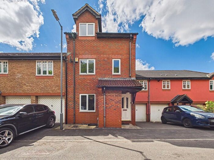 3 Bedroom Semi-Detached House For Sale In Anchor Close, St. George, Bristol, BS5