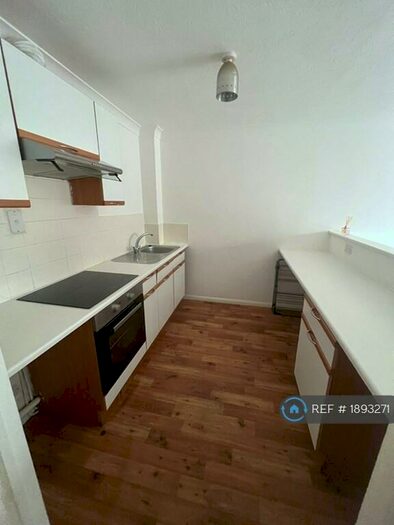 1 Bedroom Flat To Rent In Bay View Court, Harwich, CO12