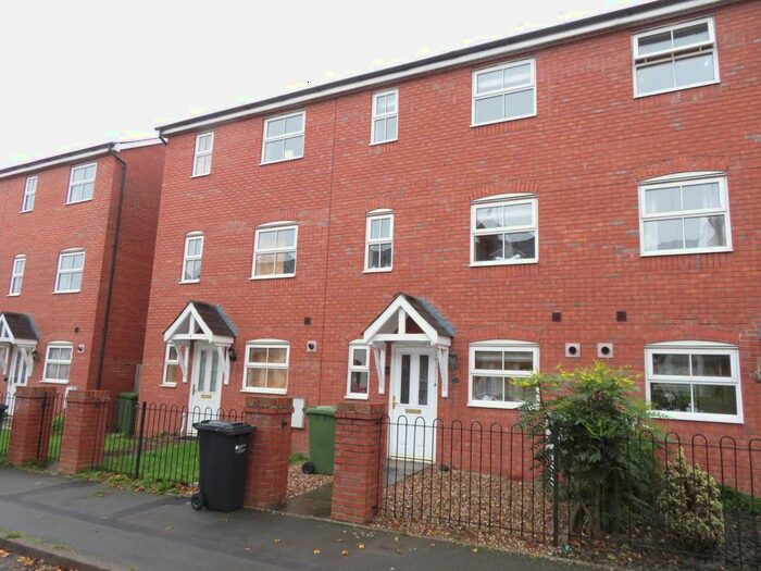 3 Bedroom Town House To Rent In Kingstone Walk, Hereford, HR4