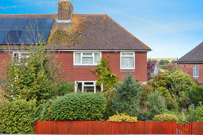 3 Bedroom Semi-Detached House For Sale In Hawkhurst, Cranbrook, Kent, TN18