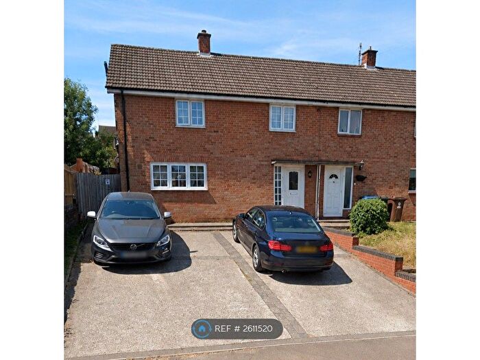 3 Bedroom Semi-Detached House To Rent In Woodgreen Avenue, Banbury, OX16
