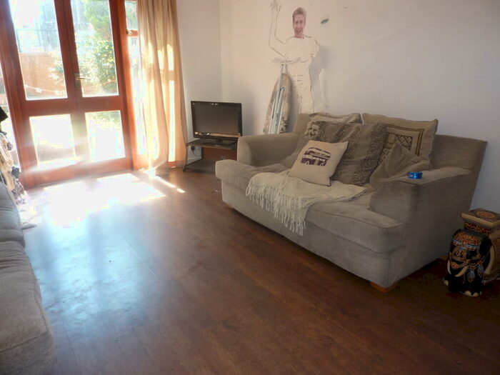 3 Bedroom Terraced House To Rent In Pulteney Close, Bow, E3