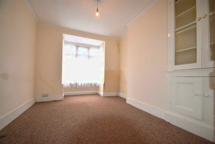 1 Bedroom Flat To Rent In Grove Road, Luton, LU1