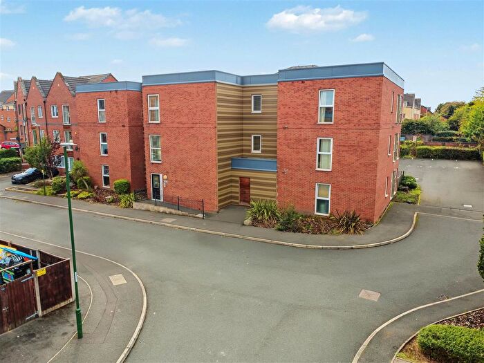 2 Bedroom Flat For Sale In Watermark Close, Nottingham, NG5