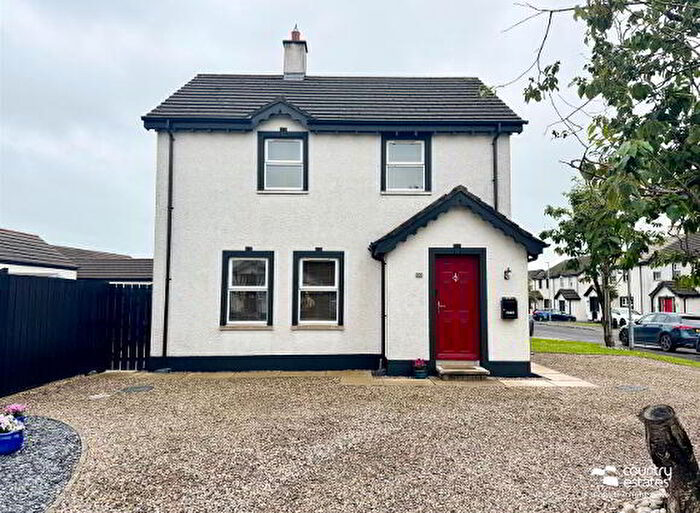 3 Bedroom Semi-Detached House For Sale In Huntingdale Green, Ballyclare, BT39