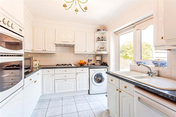 4 Bedroom Detached House For Sale In Aylesbeare, Shoeburyness, Southend-on-Sea, SS3