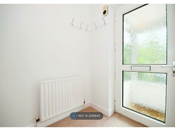 2 Bedroom End Of Terrace House To Rent In Bole Hill Lane, Sheffield, S10