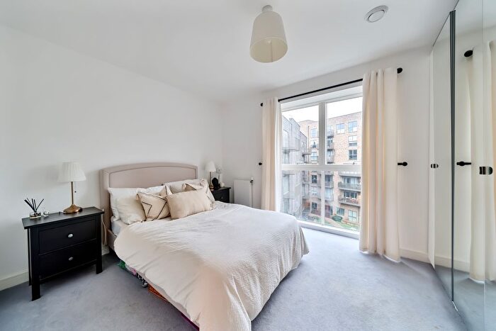 1 Bedroom Flat For Sale In Hudson Building, Prospect Row, London, E15