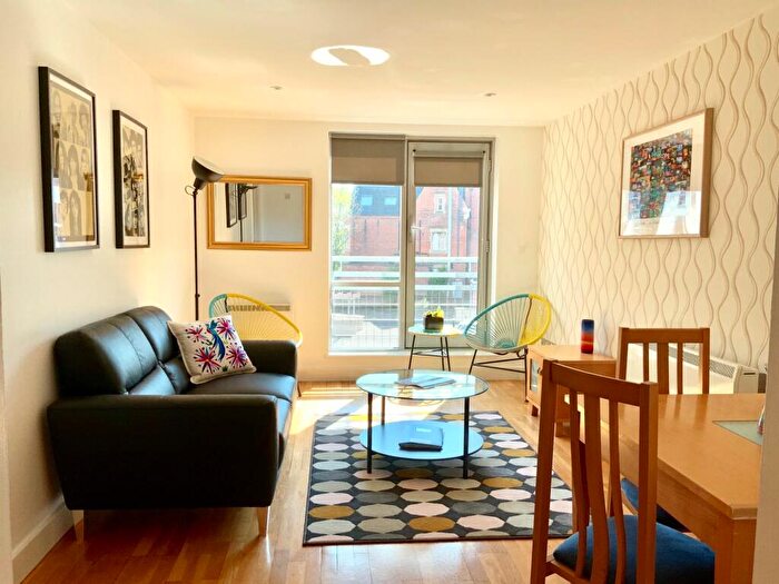 2 Bedroom Apartment To Rent In Derby Road, Nottingham, NG1