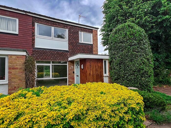 3 Bedroom End Terrace House For Sale In Buckingham Gardens, West Molesey, KT8