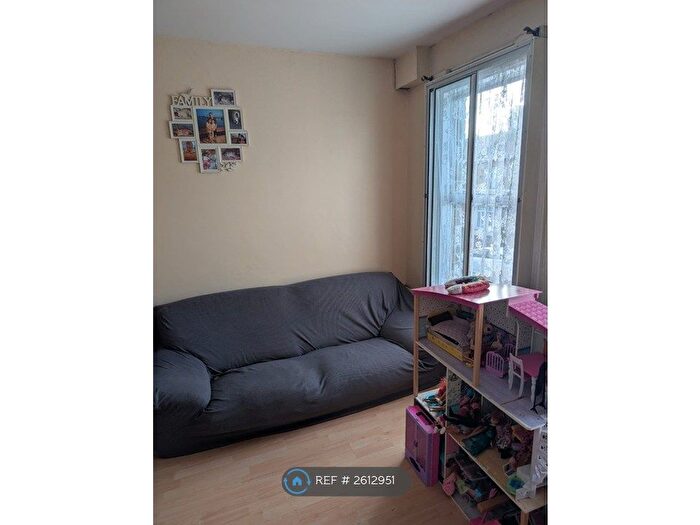 1 Bedroom Maisonette To Rent In Rossindel Road, Hounslow, TW3
