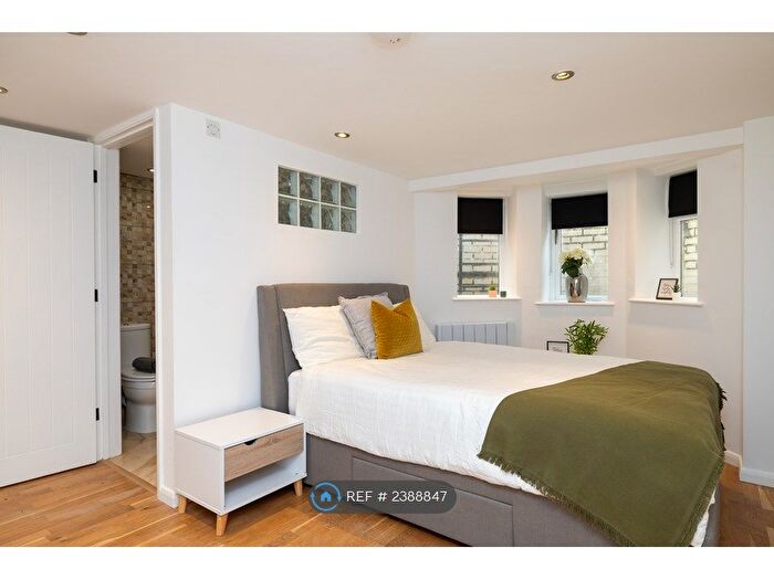 1 Bedroom Flat To Rent In Emscote Road, Warwick, CV34