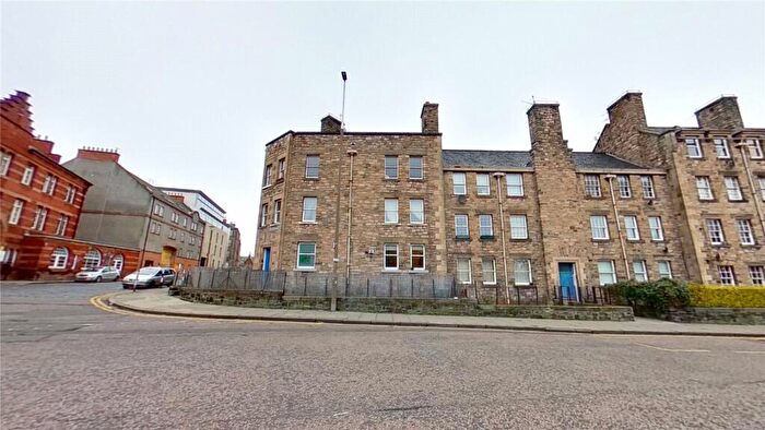 2 Bedroom Flat To Rent In West Richmond Street, Edinburgh, EH8