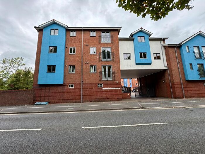 2 Bedroom Property To Rent In Bonhay Road, Exeter, EX4