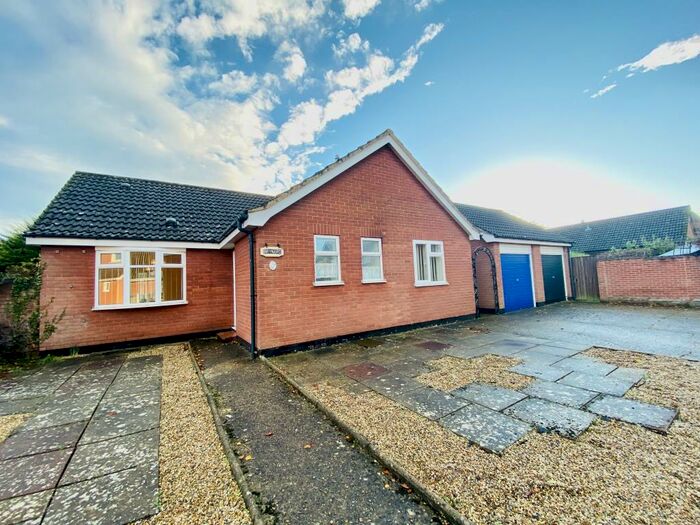 2 Bedroom Bungalow To Rent In Bluebell Close, NR17