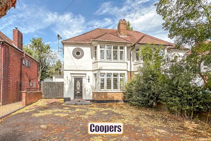 3 Bedroom Semi-Detached House For Sale In Fletchamstead Highway, Coventry, CV4