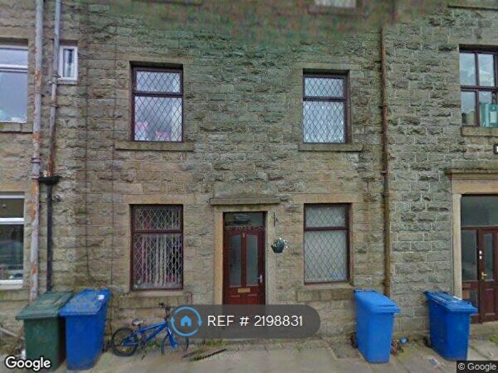3 Bedroom Terraced House To Rent In West View Road, Rossendale, BB4