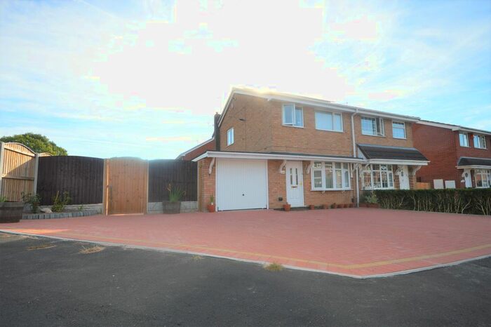 3 Bedroom Semi-Detached House To Rent In Redcar Road, Trentham, Stoke-On-Trent, ST4