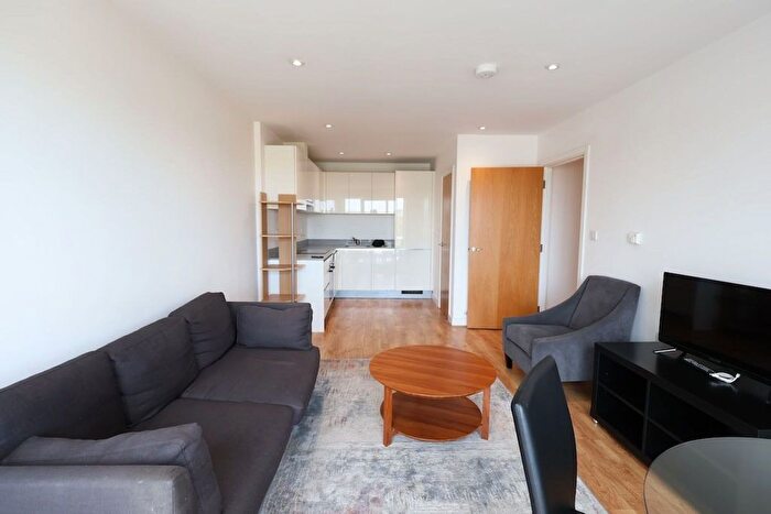2 Bedroom Flat To Rent In Headstone Road, Harrow, HA1