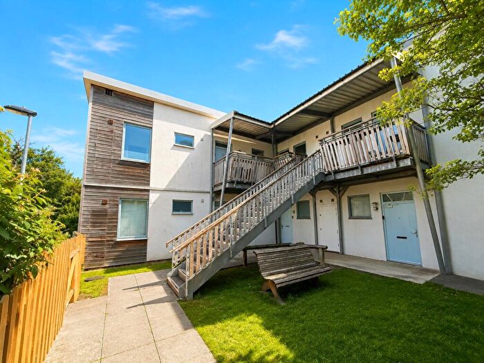 1 Bedroom Apartment For Sale In Seward Green, Hythe, Southampton, SO45