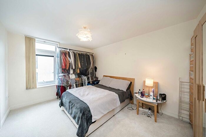 1 Bedroom Flat For Sale In Martello Street, London, E8
