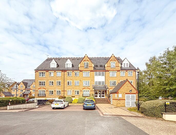 1 Bedroom Flat To Rent In Exeter Close, Watford, WD24