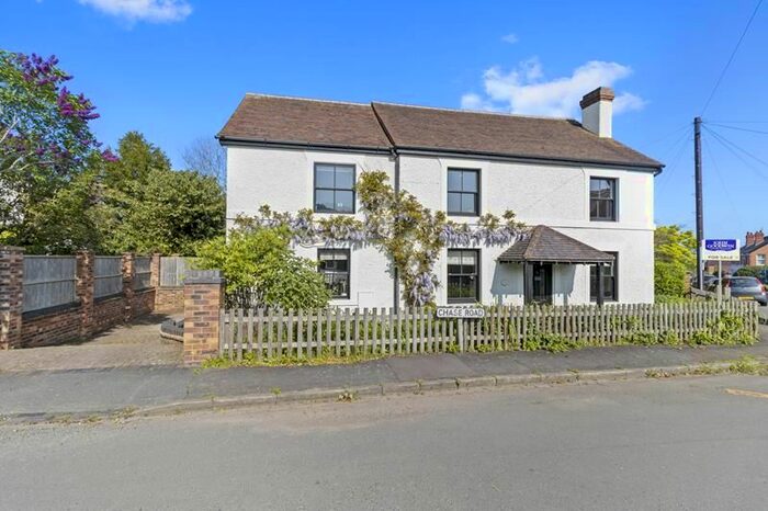 4 Bedroom Detached House For Sale In Chase Road, Malvern, Worcestershire, WR14