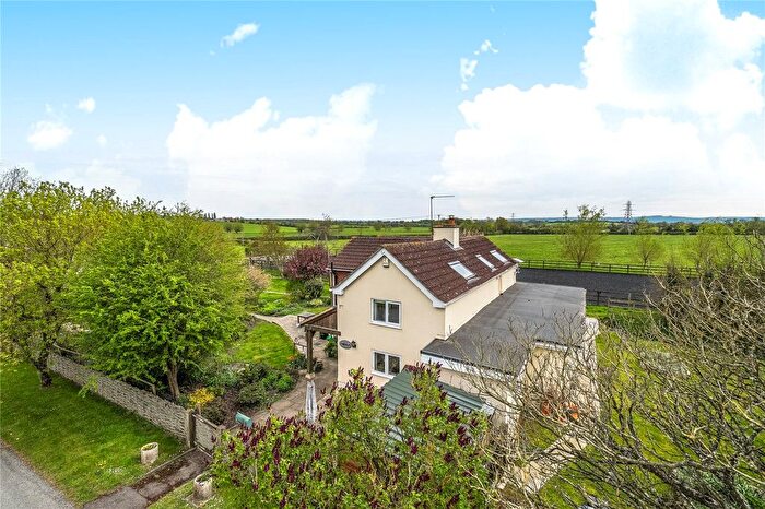 3 Bedroom Equestrian Property For Sale In The Common, Rowde, Devizes, Wiltshire, SN10