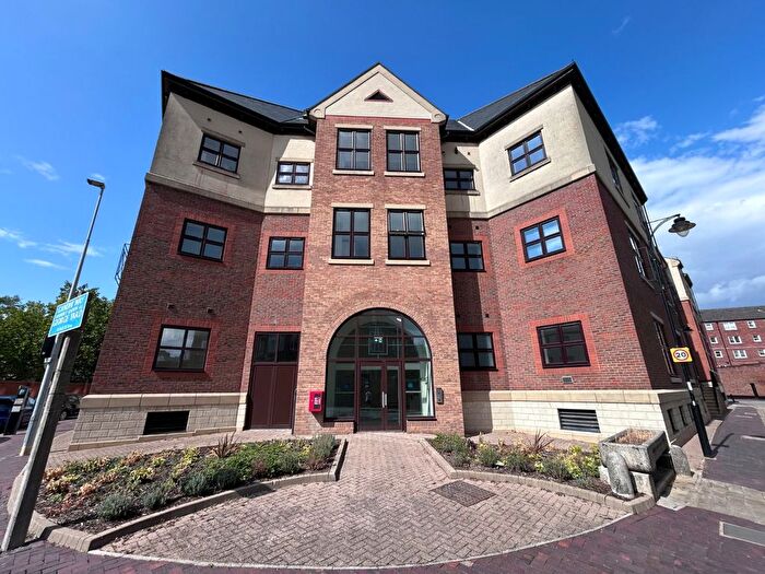 1 Bedroom Flat To Rent In Sovereign Court, High Street, HU1