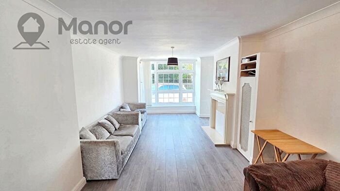 3 Bedroom End Terrace House To Rent In Cedar Road, Romford, RM7