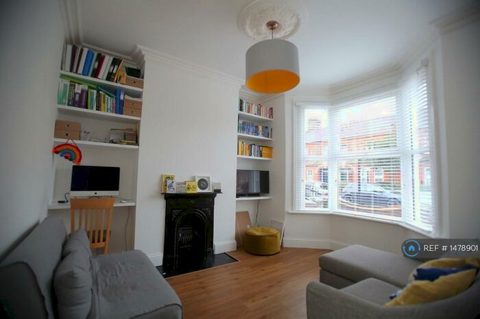 1 Bedroom Flat To Rent In Coppermill Lane, London, E17
