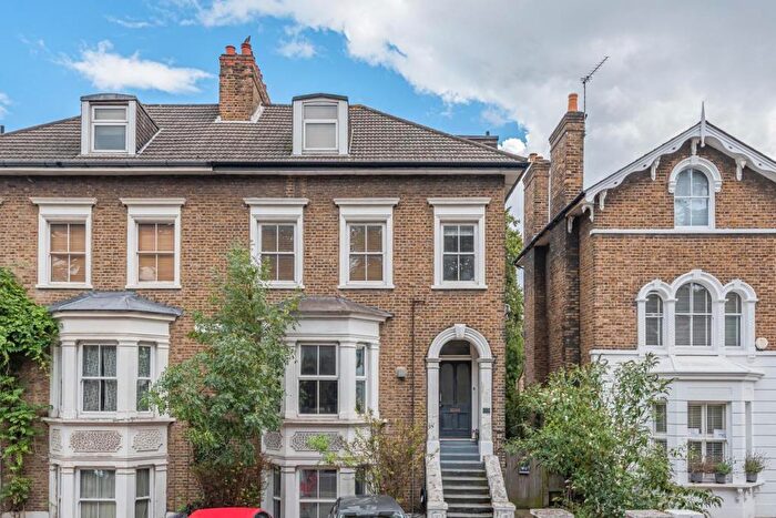 3 Bedroom Flat For Sale In College Road, Bromley, BR1