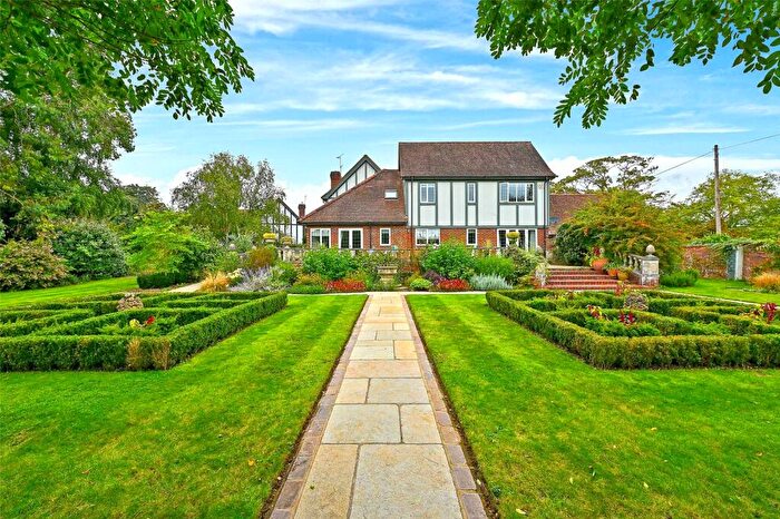 5 Bedroom Detached House For Sale In Chestnut Park, Bray, Maidenhead, Berkshire, SL6