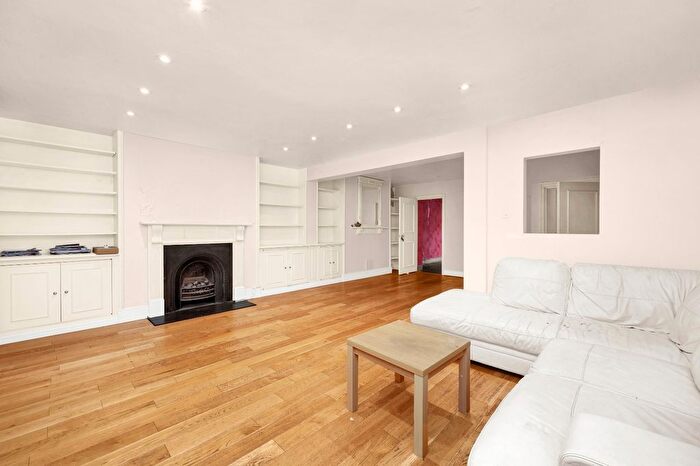 2 Bedroom Property To Rent In Malden Road, Chalk Farm, NW5