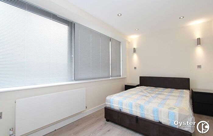 1 Bedroom Flat To Rent In Honeypot Lane, Stanmore, HA7