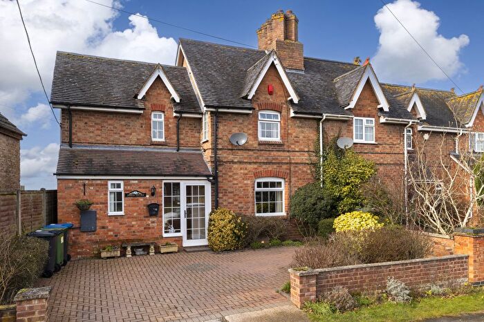 4 Bedroom Semi-Detached House For Sale In Ufton Fields, Leamington Spa, CV33