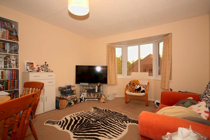 2 Bedroom Flat To Rent In Foxhills, Woking, GU21