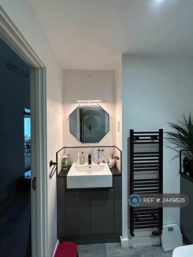 2 Bedroom Flat To Rent In Lindsell Avenue, Letchworth, SG6