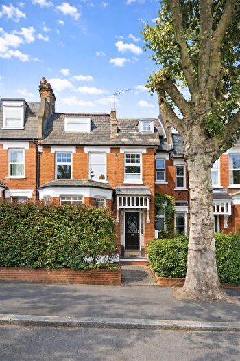 1 Bedroom Flat To Rent In Oakfield Road, Walthamstow, E17