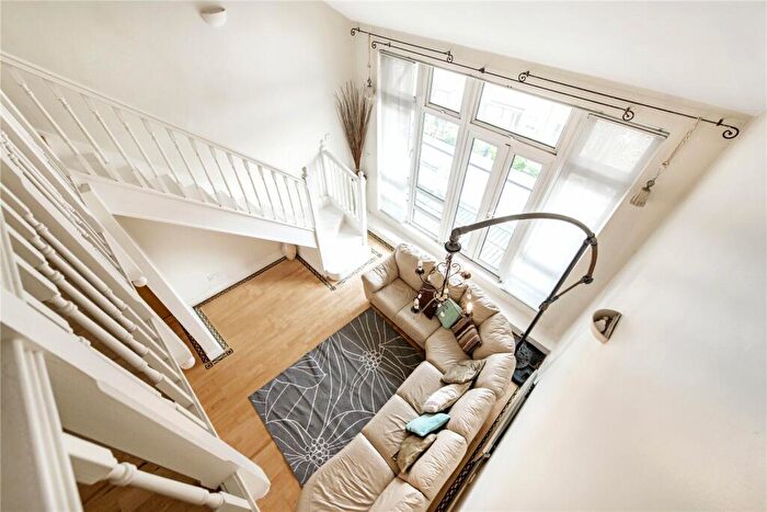2 Bedroom Flat To Rent In St Davids Square, Isle Of Dogs, E14
