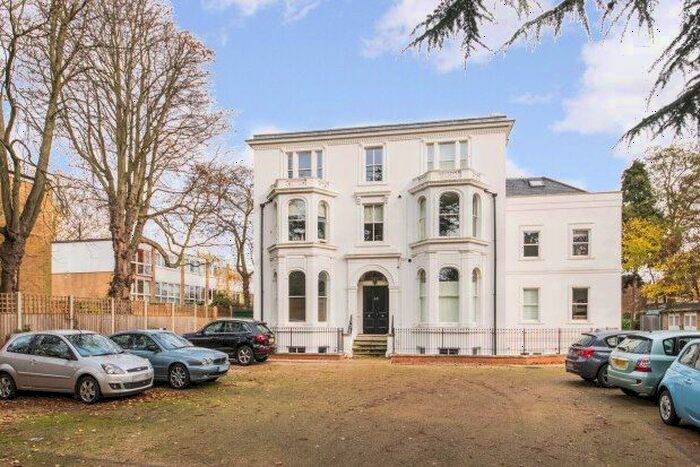 2 Bedroom Flat To Rent In Cambridge Park, Twickenham, TW1