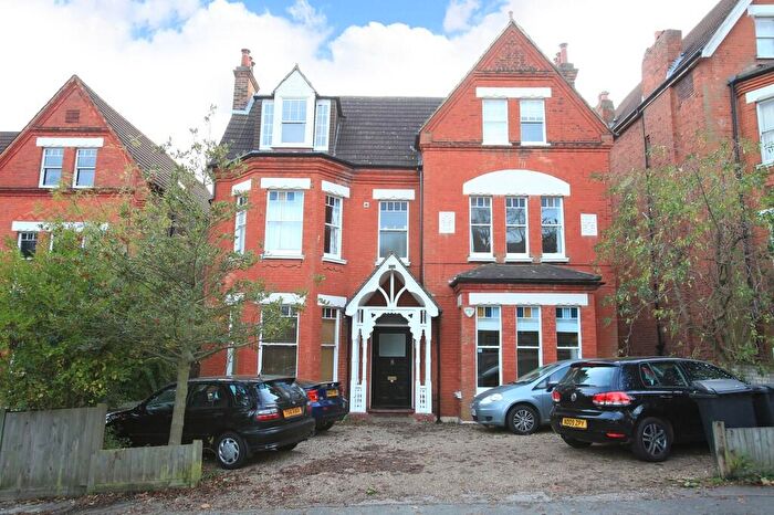 2 Bedroom Apartment For Sale In Mowbray Road Crystal Palace, SE19