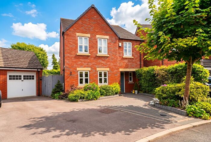 4 Bedroom Detached House For Sale In Damson Grove, Solihull, B92