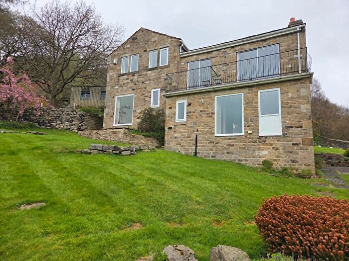 4 Bedroom Detached House For Sale In Micklethwaite Bingley, West Yorkshire, BD16