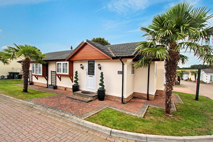2 Bedroom Bungalow For Sale In Millers Way, Pilgrims Retreat, Maidstone, ME17
