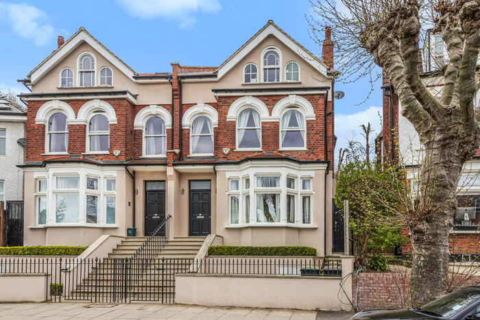 6 Bedroom Semi-Detached House To Rent In Stanhope Gardens, Highgate, London, N6
