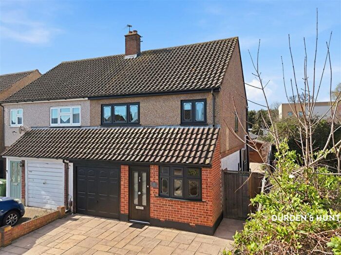 3 Bedroom Semi Detached House For Sale In Tabrums Way, Upminster, RM14